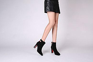 《战锤》系列“头骨”游戏节开启 多款作品最低1折